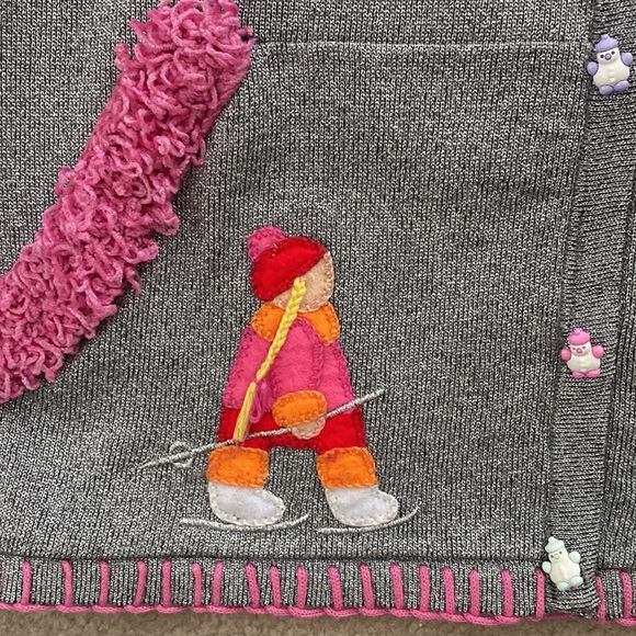 Christina Rotelli winter themed sweater - Picture 3 of 8